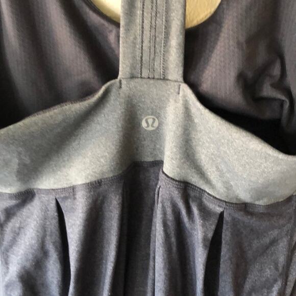 Lululemon Power Dance Grey Top Size 6 - Picture 5 of 6